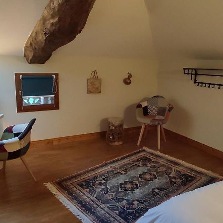 Bed and Breakfast Domaine Les Garrigues Puygaillard-de-Quercy Екстер'єр фото