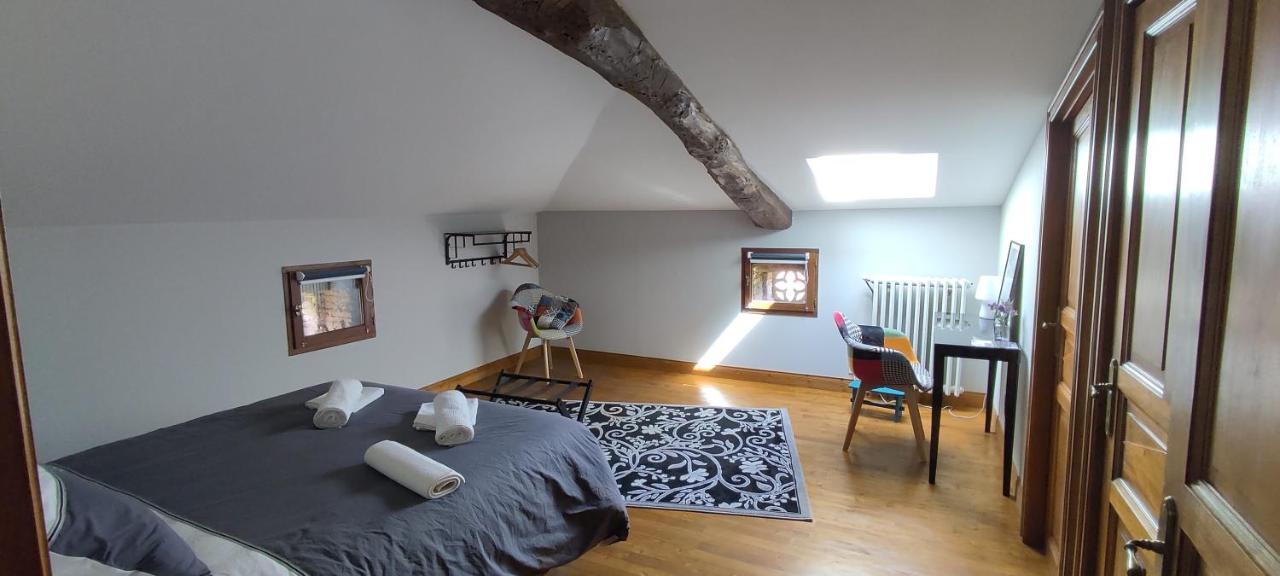 Bed and Breakfast Domaine Les Garrigues Puygaillard-de-Quercy Екстер'єр фото