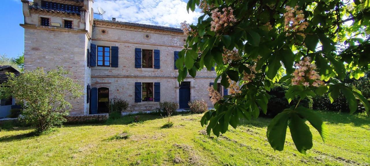 Bed and Breakfast Domaine Les Garrigues Puygaillard-de-Quercy Екстер'єр фото