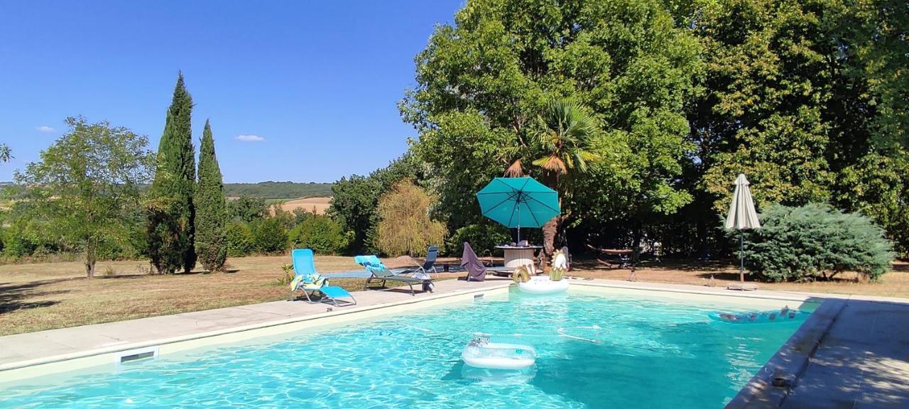 Bed and Breakfast Domaine Les Garrigues Puygaillard-de-Quercy Екстер'єр фото